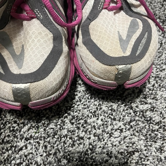 Brooks Womens Pure Cadence 1201541B801 White Pink Running Sneakers Size 9.5B Med - Picture 2 of 9